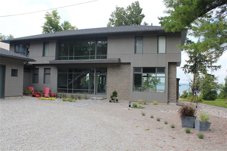 Big Bay Point Village Home